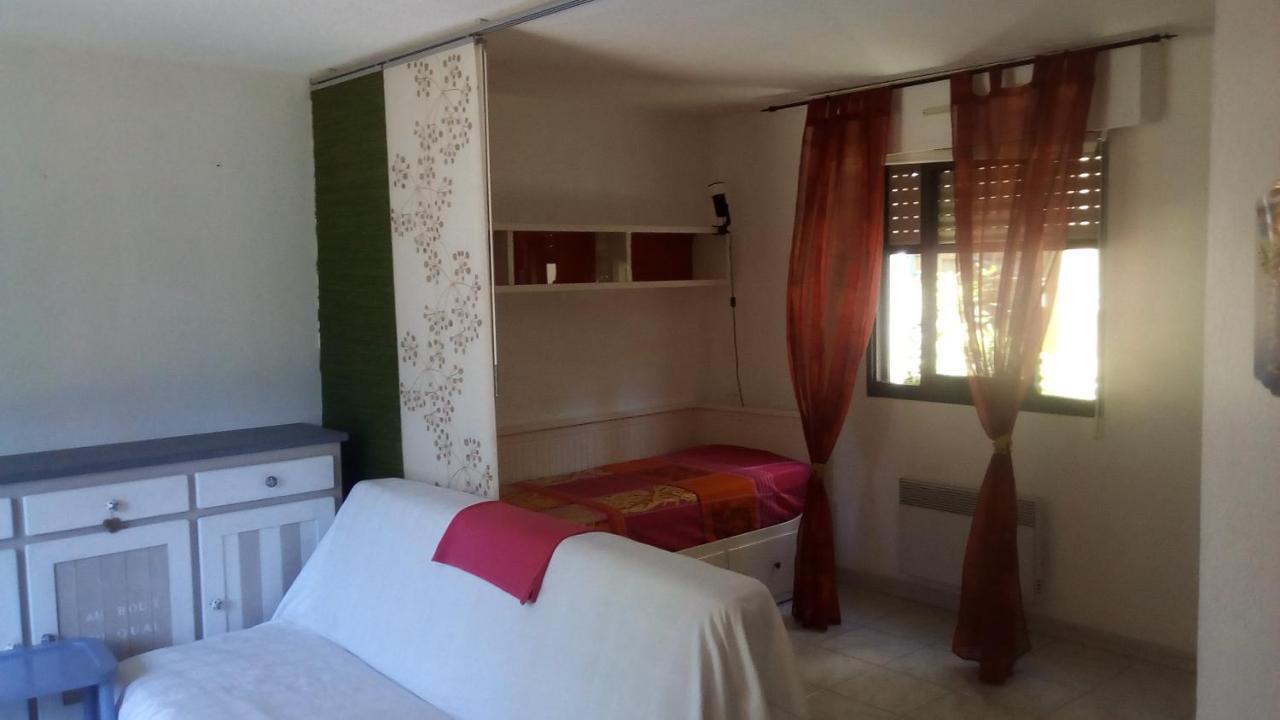 Studio De 27 M² + 70 M² De Jardin A 100 M Des Plages กาวาแลร์-ซูร์-แมร์ ภายนอก รูปภาพ